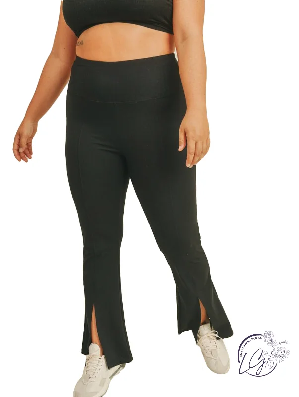 Curvy Sleek Slit Leggings