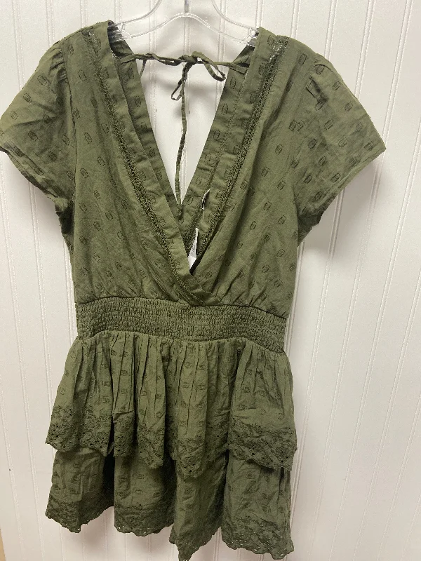 Dress Casual Short By American Eagle In Green, Size: L