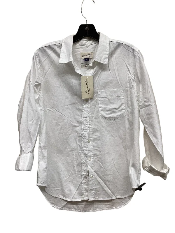 Top Long Sleeve By Universal Thread In White, Size: Xxl