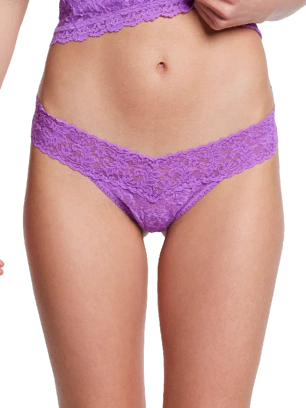 Signature Lace Low Rise Thong Violet Haze Purple